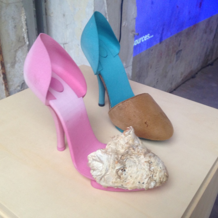 Schoenen uit de 3D-printer met een afwerking van paddestoelenleer van Kristel Peters